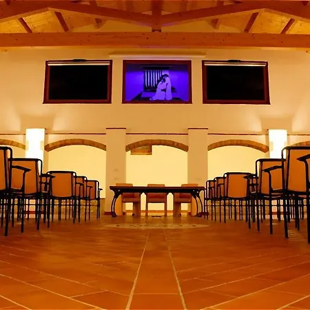 מלון Eremo Beato Rizzerio